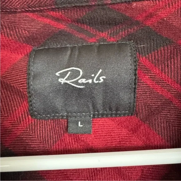 Rails Hunter Crimson Pitch plaid button front top size large - Picture 2 of 5
